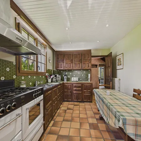 Holiday home Maison Pour 10 Avec Grand Jardin A 250m De La *